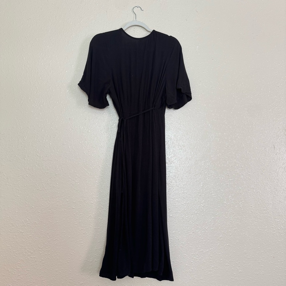 Old Navy Waist Defined Flutter Sleeve Midi Wrap D… - image 4